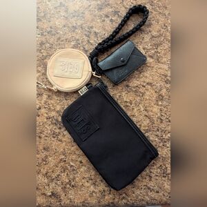 Beis Wristlet with coin pocket and card pocket